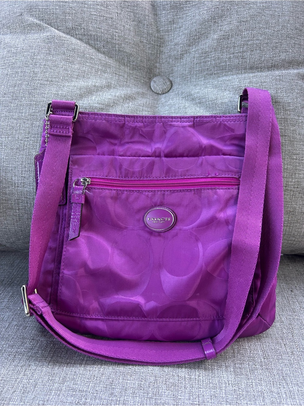 Authentic Coach 2011 F77408 Y2K Purple Signature Nylon Travel Crossbody Purse.